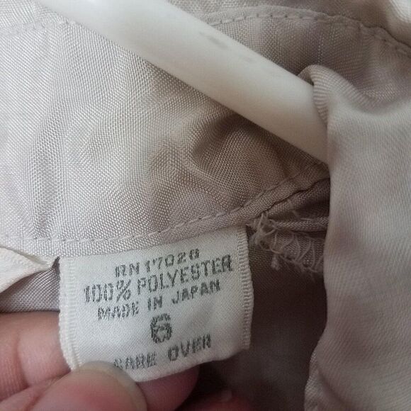 Shapely Womens Sz 6 Button Down Blouse Cream Beige Vintage Career Work Shirt 6 - Picture 11 of 14